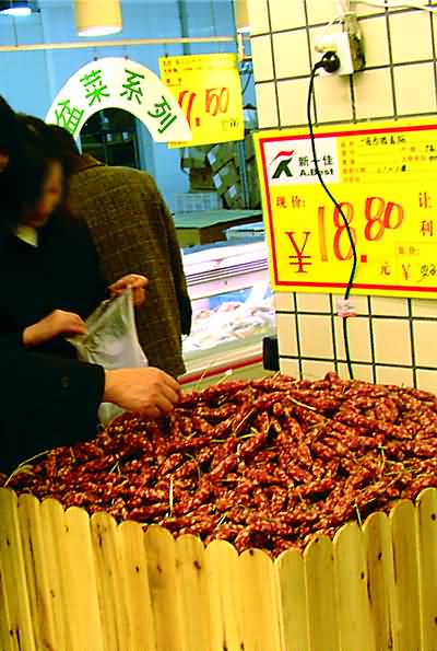 超市散裝食品“裸賣”隱患大，衛生安全誰來保障？
